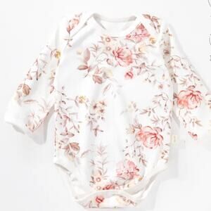New baby long sleeved romper with flowers 3-6 months